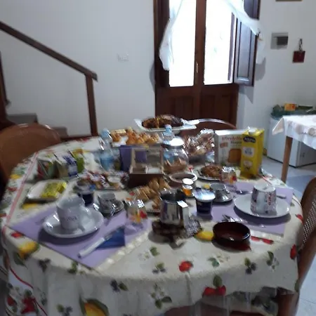 Bed & Breakfast S'arrosa Antiga 3*