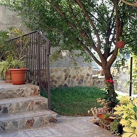 Bed & Breakfast S'arrosa Antiga 3*